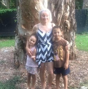 Meet your Posher, Sharon